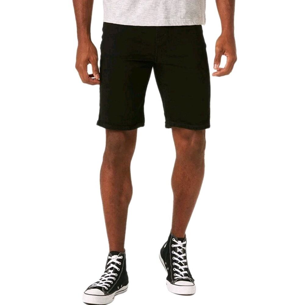 Wrangler Authentics Men's Relaxed Fit Five Pocket Jean Short Black Size 46